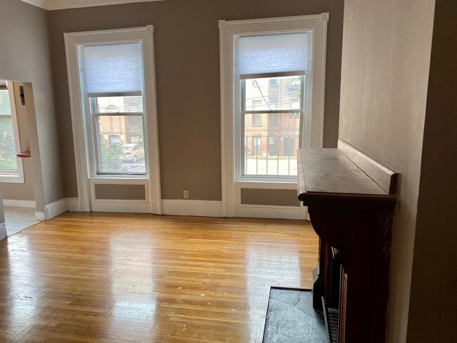 Building Photo - 354 Marlborough St Unit 4