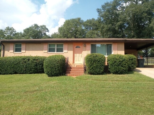 Building Photo - 3 Bedroom 1.5 Bathroom Rental