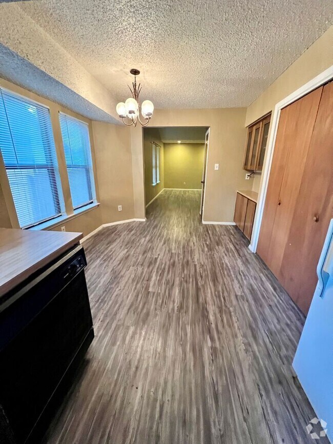 Building Photo - 1006 Milford Way Unit B Rental
