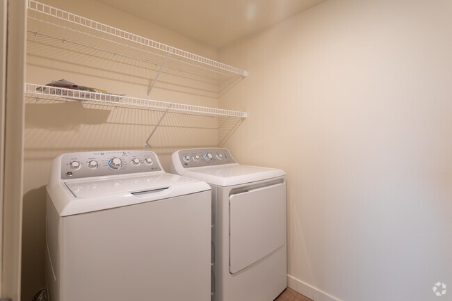 1HAB, 1BA - 819 ft² - COPPER GATE