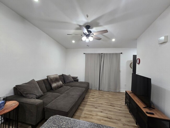 Photo - West-Flagstaff Condo in the Arbors - 2 Bed, 2 Bath - Students OK! 1 Sm. Pet OK! Avail. July 10th!! Unit 10-279