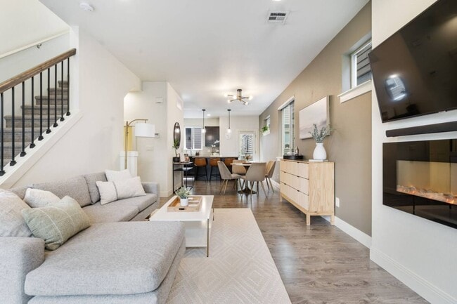 Photo - 14255 SW Burlwood Ln