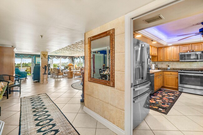 Photo - 374 Golfview Rd Unit 205