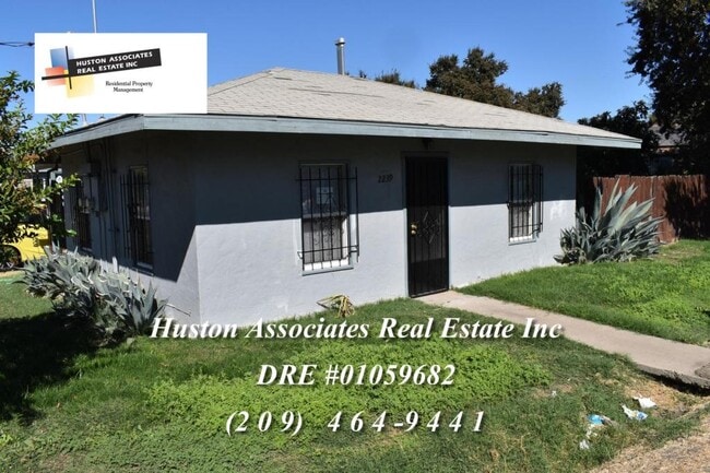 Building Photo - 2239 E Willow St