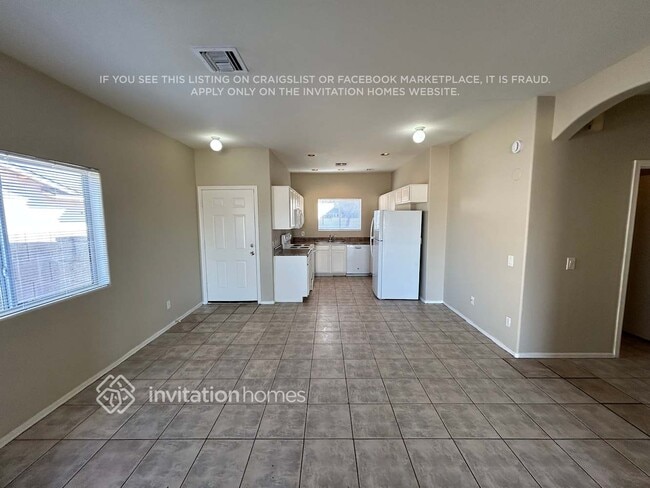 Photo - 3102 E Roeser Rd