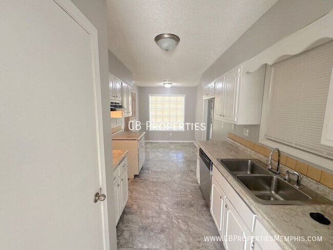 Photo - 4316 Springwind Rd
