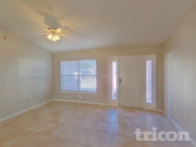 Photo - 23183 Burlingame Ave