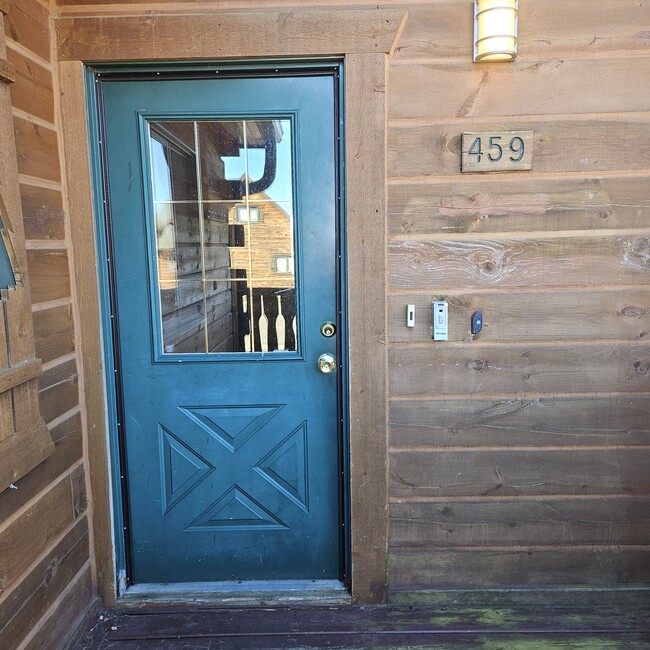 Photo - 459 Overlook Ct