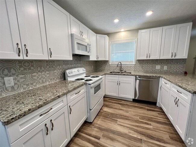 Building Photo - 1705 Westwind Dr Rental