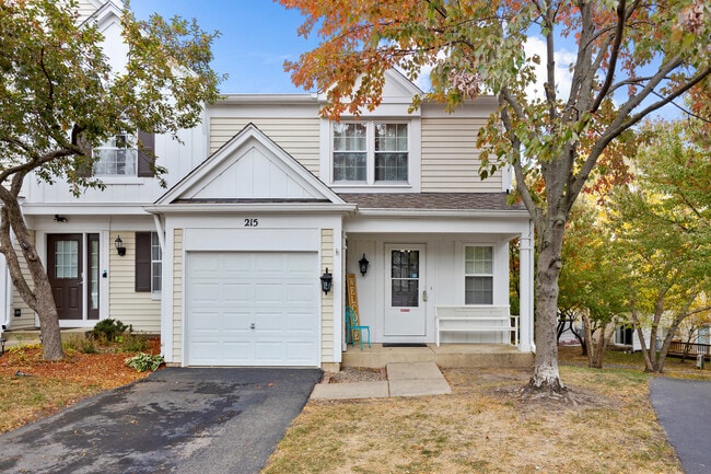 Photo - 215 Half Moon Cir