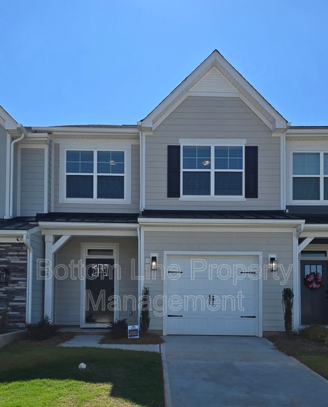 Building Photo - 111 Viburnum Rd