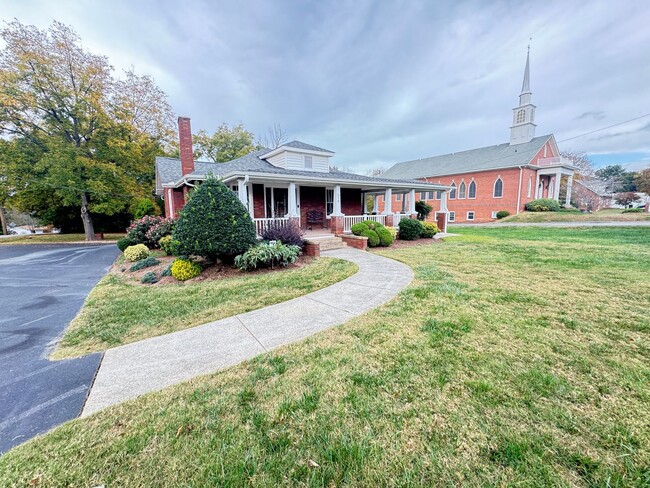 Amazing Brick 3 bed/2bath House Corner Lot... - Amazing Brick 3 bed/2bath House Corner Lot...