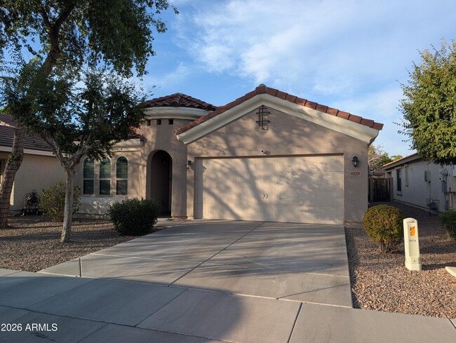 Building Photo - 4230 E Sandy Way