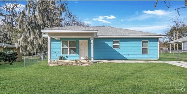 Building Photo - 801 Davis Ave Rental