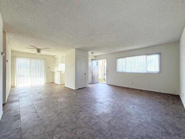 259 Alestar St Unit 4