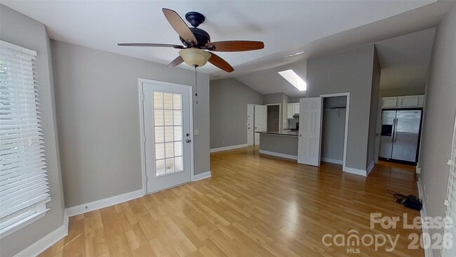 Building Photo - 10250 Rose Meadow Ln Unit 50