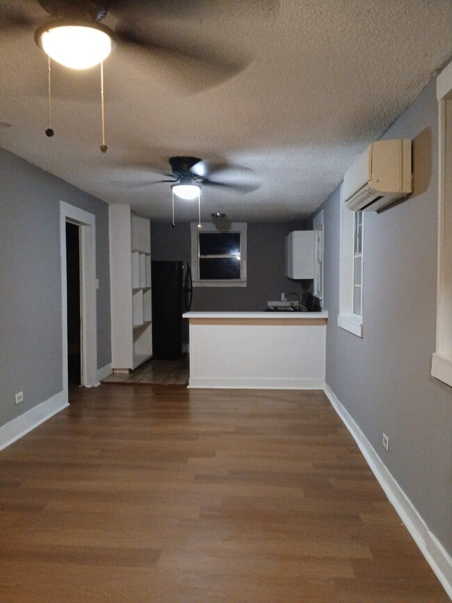 Photo - 143 Tremlett Ave