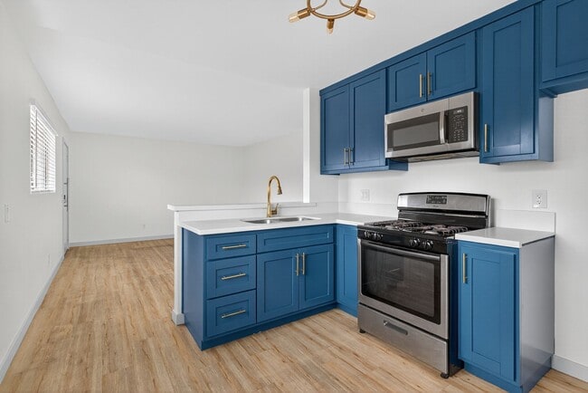 Photo - 921 Alamitos Ave Unit 05