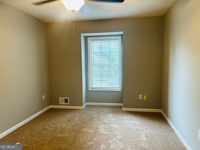 Photo - 207 Hillcrest Dr