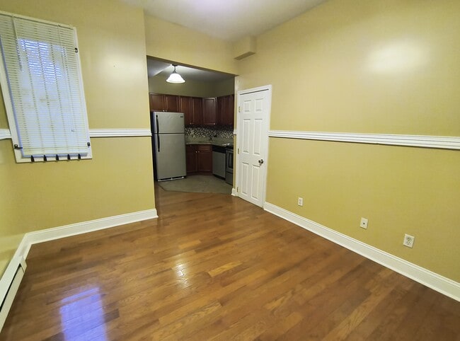 Photo - 1034 W York St Unidad #1