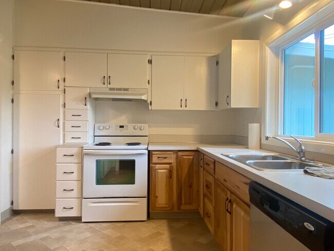 Photo - Beautiful updated 2-bedroom home!