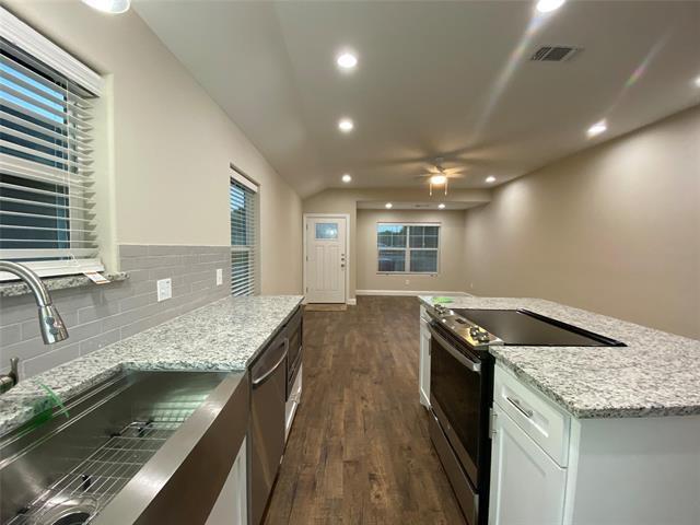 Photo - 804 N Broughton St