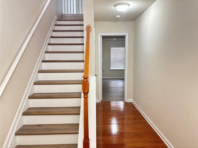 Photo - 2215 Landing Walk Dr