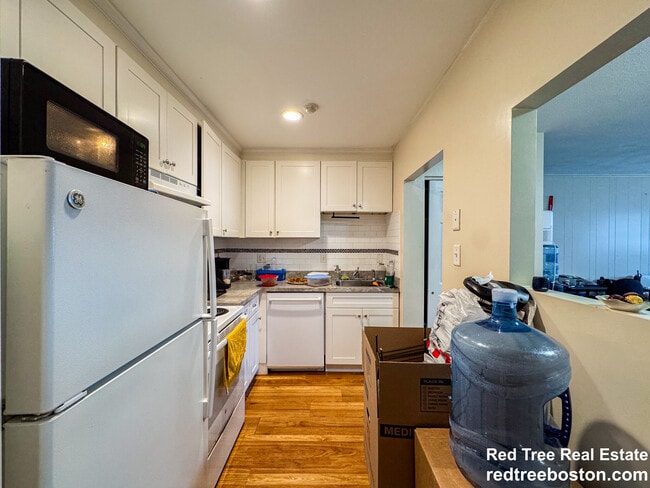 Photo - 11 Hodges Ave Unit 4