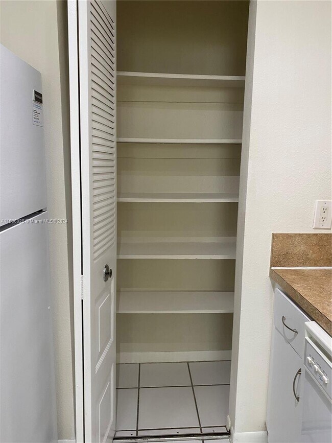 Photo - 500 NE 2nd St Unidad 218