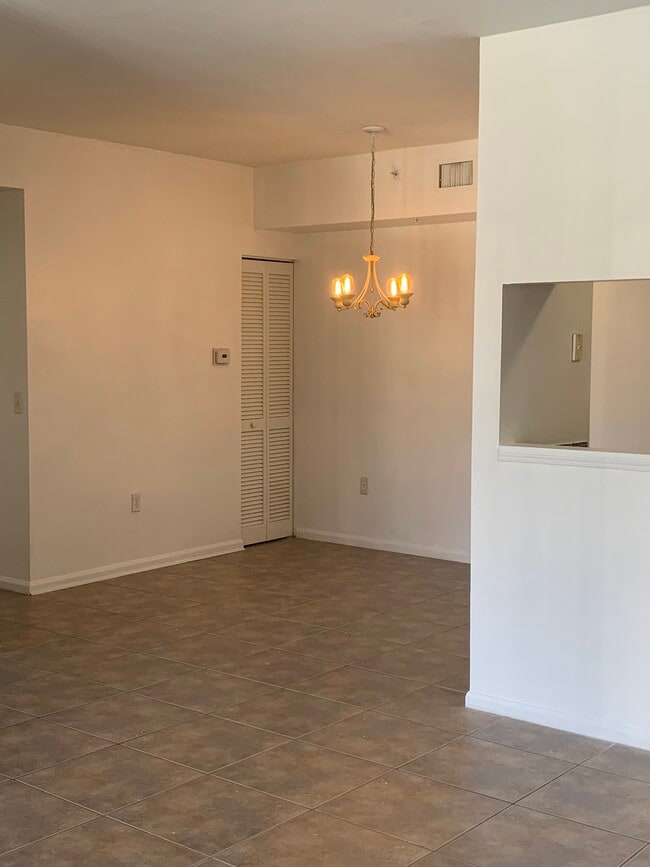 Photo - 1235 Reserve Way Unidad 203