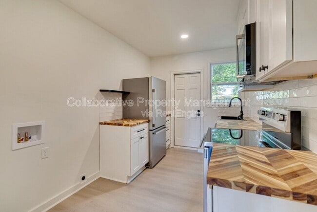 Photo - 127 Hibiscus Ave