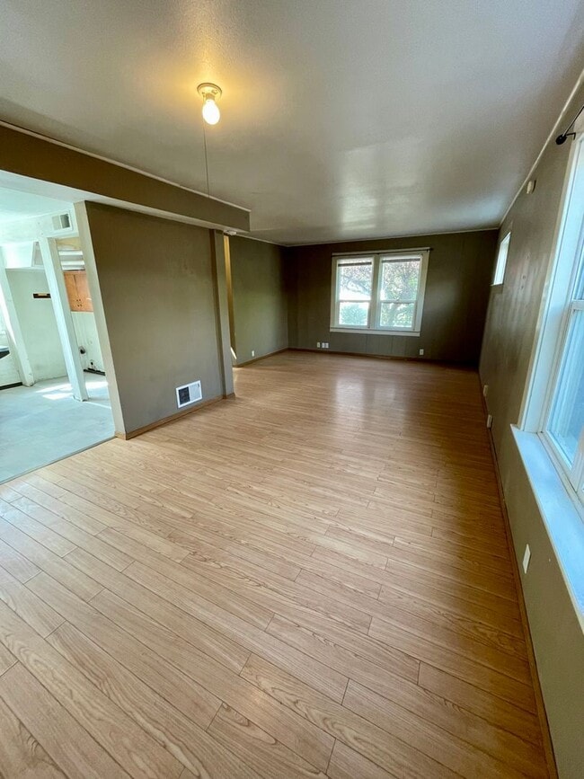 Photo - 3 Bedroom 2 Bathroom Home in Fantastic Location