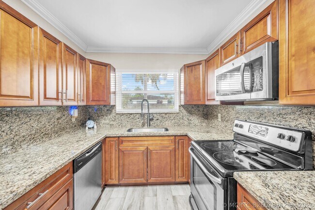 301 SE 3rd Terrace