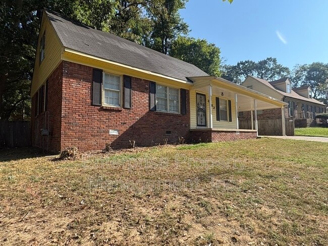 3182 Casann Cove