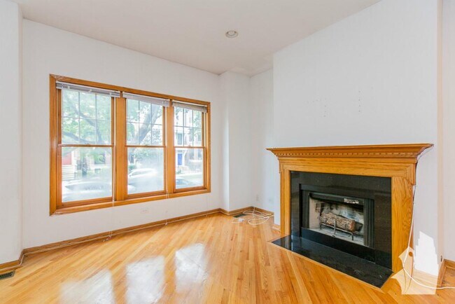 Photo - 2715 N Wayne Ave Unit 3N