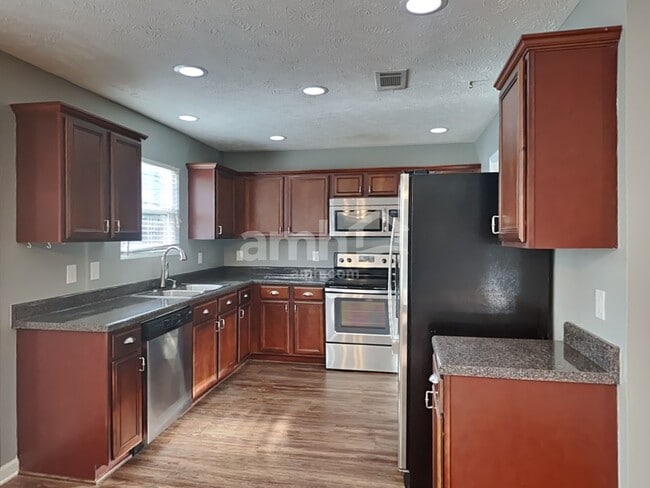 Photo - 1010 Harmony Ln