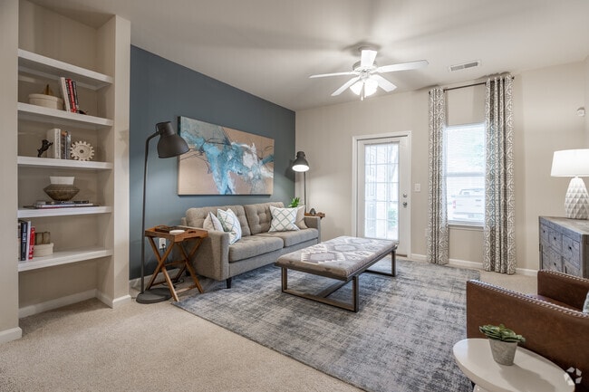 2BR, 2BA - 1,100SF - Living Room