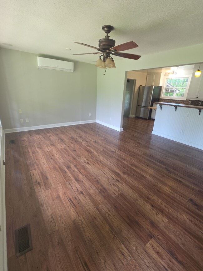 2313 Lynn Rd NW
