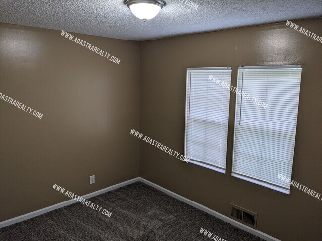 Photo - Updated South KCMO Home-Available NOW!!