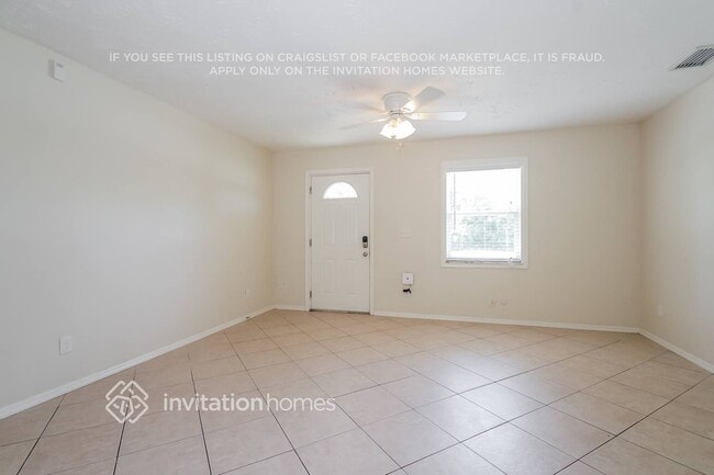 Photo - 923 38th St W