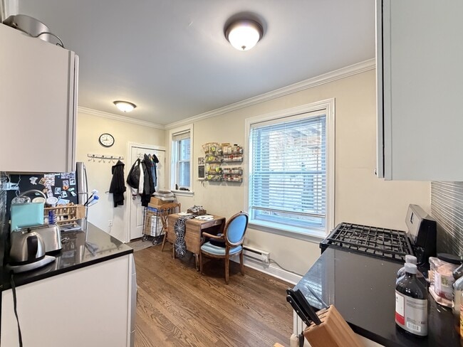 Photo - 644 W Roscoe St Unit J08P