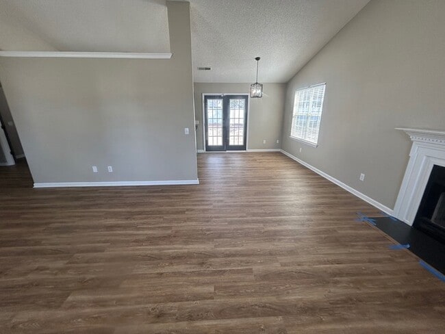 Photo - 25 Oak Lake Ct