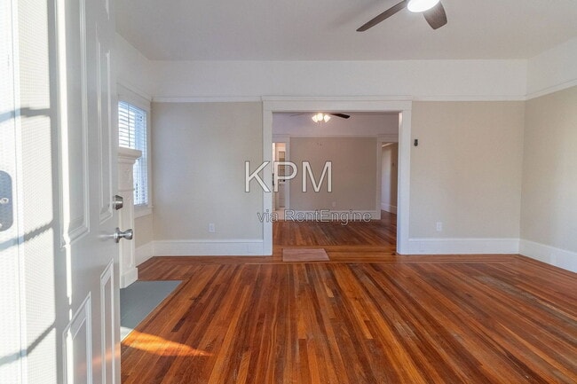 Photo - 34 W Poplar St