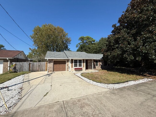 Photo - 257 Terrance Ln