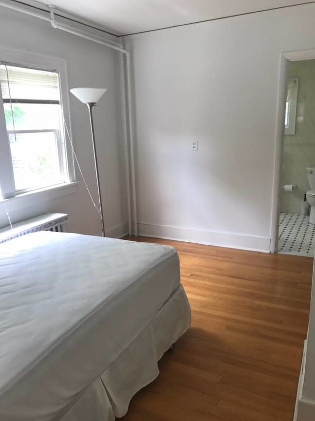 Building Photo - 204 Cornell St