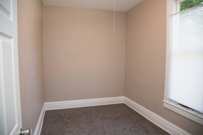 Photo - 285 Cardiff St