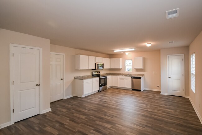 Photo - 222 Saddle Brooke Trce