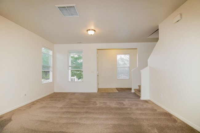 Building Photo - Coming Soon! 3 Bed/2.5 Bath in South Jordan Rental