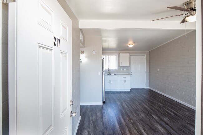 Photo - 223 5th Ave E