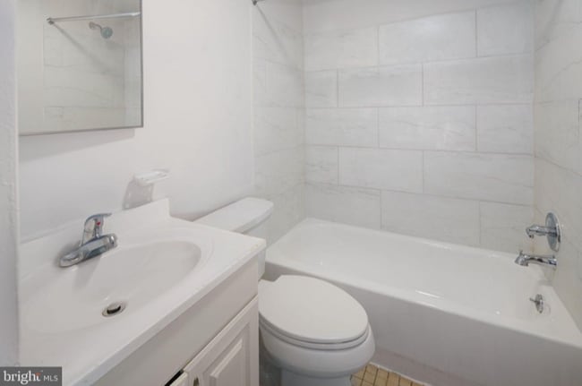 Photo - 894 N 42nd St Unit 2